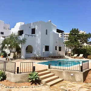 https://chalet-torralba.balearic-islands.net