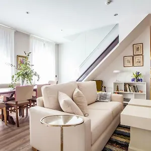https://apartamentos-san-bernardo.es-andalucia.com